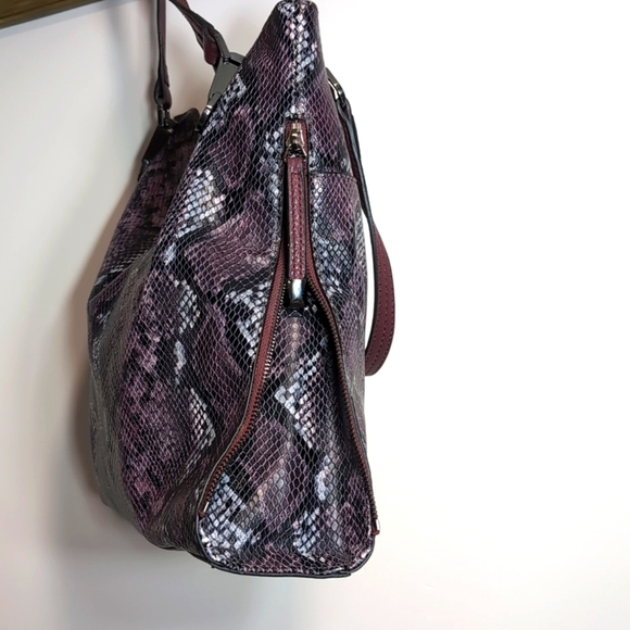 Vince Camuto Genuine Snake Embossed Leather Purple/Black   Emely Tote Bag. - Picture 3 of 15